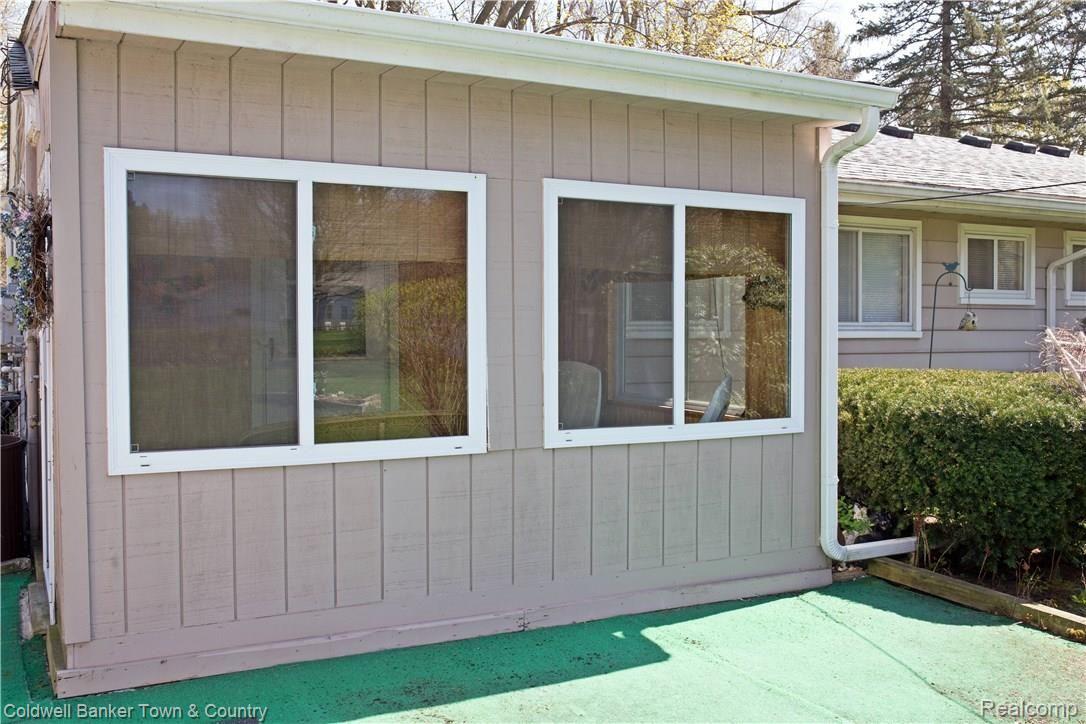 4323 Marcus Road Waterford, MI 48329 - Photo 36 of 36 IMG_4204.JPG