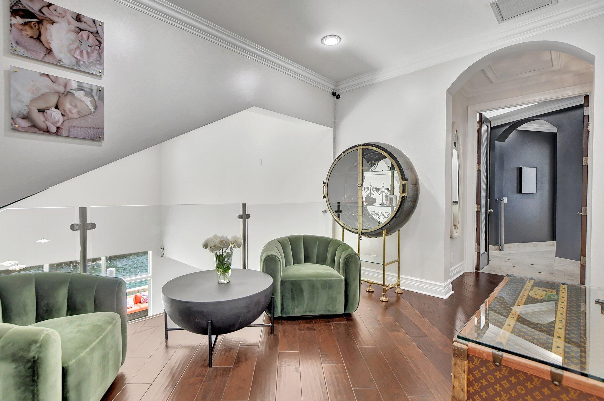 857 Havana Drive Boca Raton, FL 33487 - Photo 10 of 30 a living room with furniture a mirror and a table