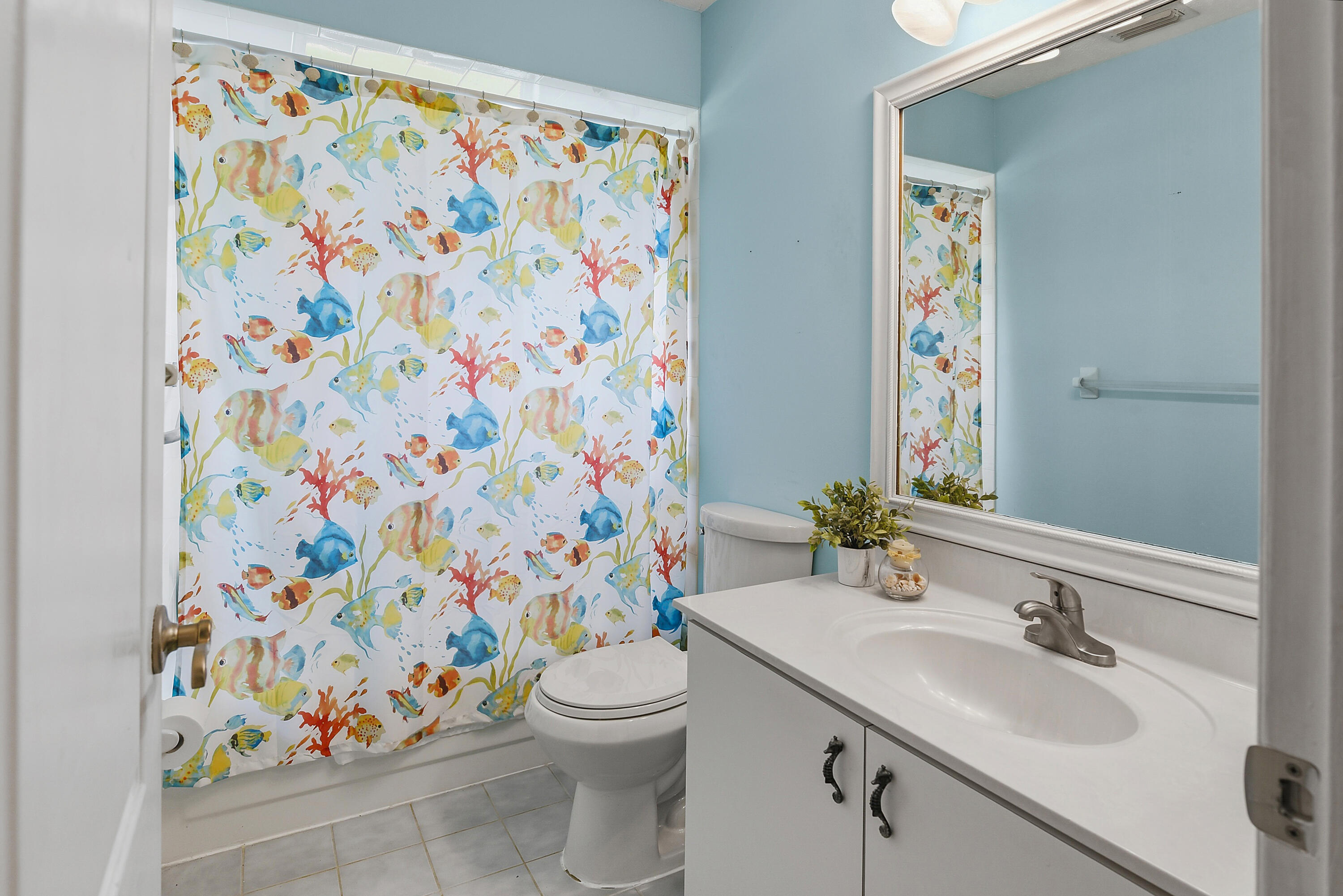 4240 Southeast Happy Lane Stuart, FL 34997 - Photo 20 of 39 Guest Bath