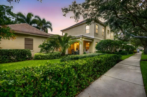 $1,050,000 | 118 Foxford Court, Jupiter, FL 33458