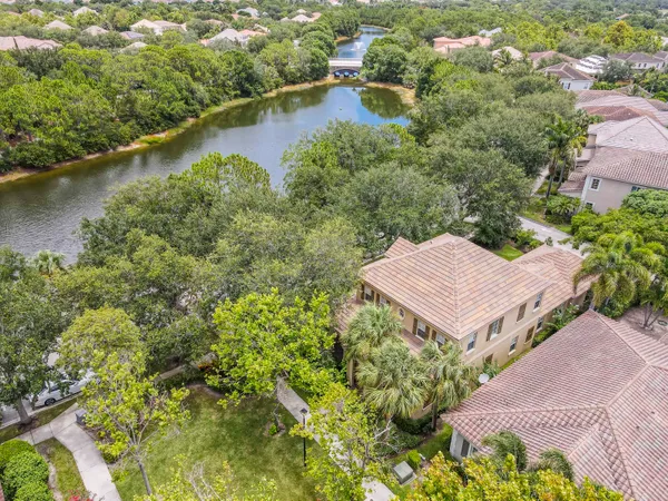 $1,050,000 | 118 Foxford Court, Jupiter, FL 33458