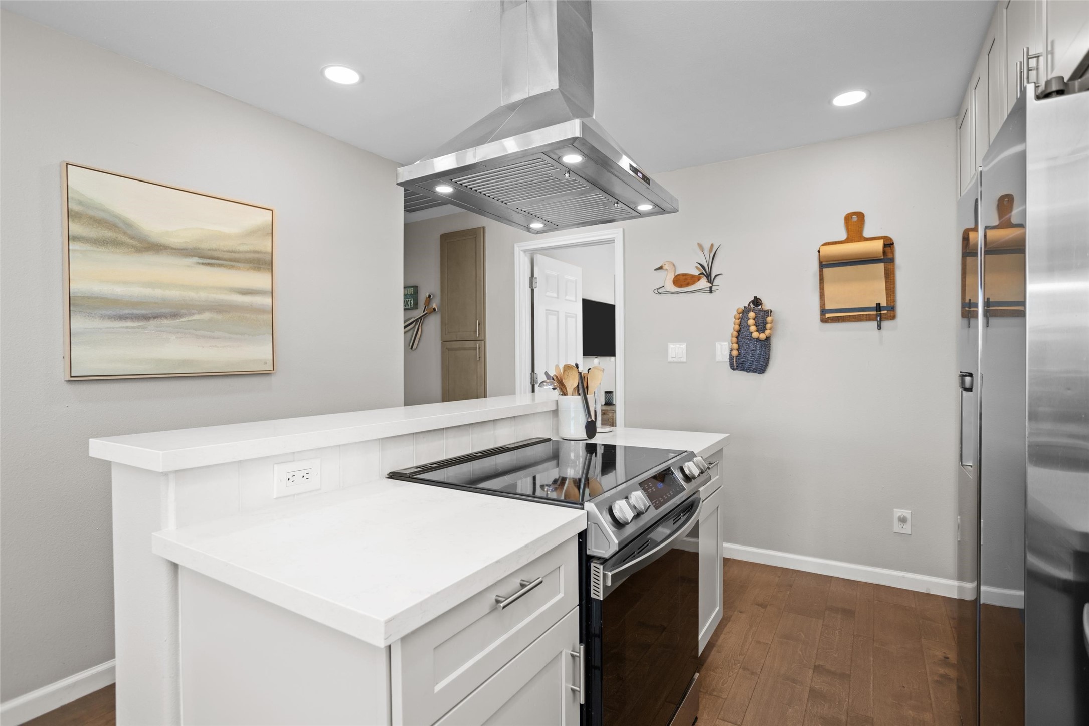 120 Cliff Street Point Blank, TX 77364 - Photo 9 of 30 View of Kitchen with Electric Range