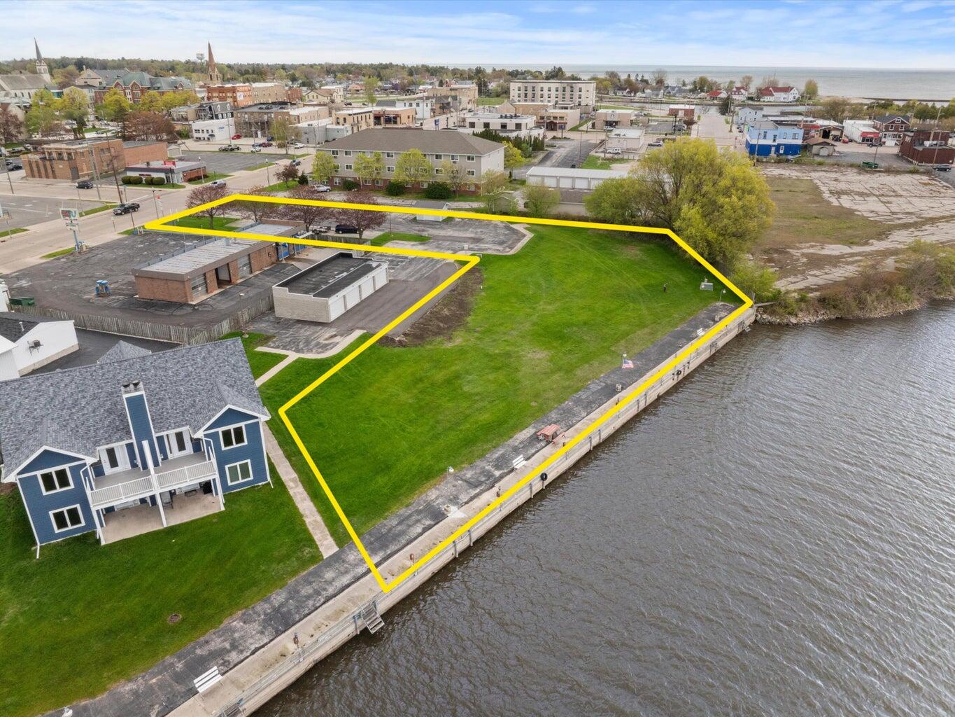 1609 16th Street Two Rivers, WI 54241 - Photo 1 of 9 Overview with Lot Lines