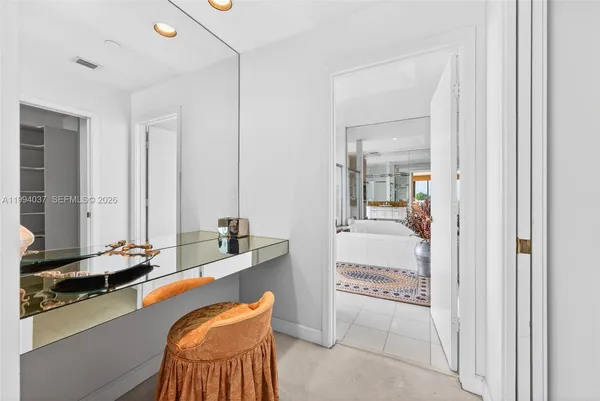 $10,000 | 2800 Island Boulevard, Unit PH02, Aventura, FL 33160