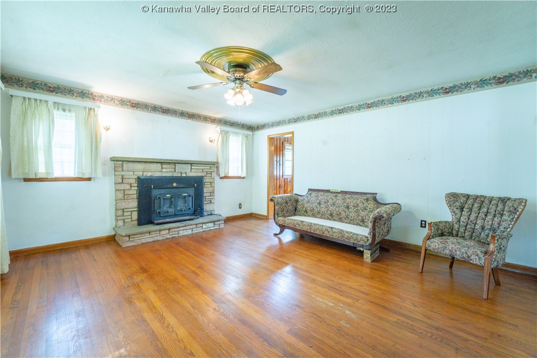 5267 Elk River Road North Elkview, WV 25071 - Photo 1 of 22 Gallery Image 1