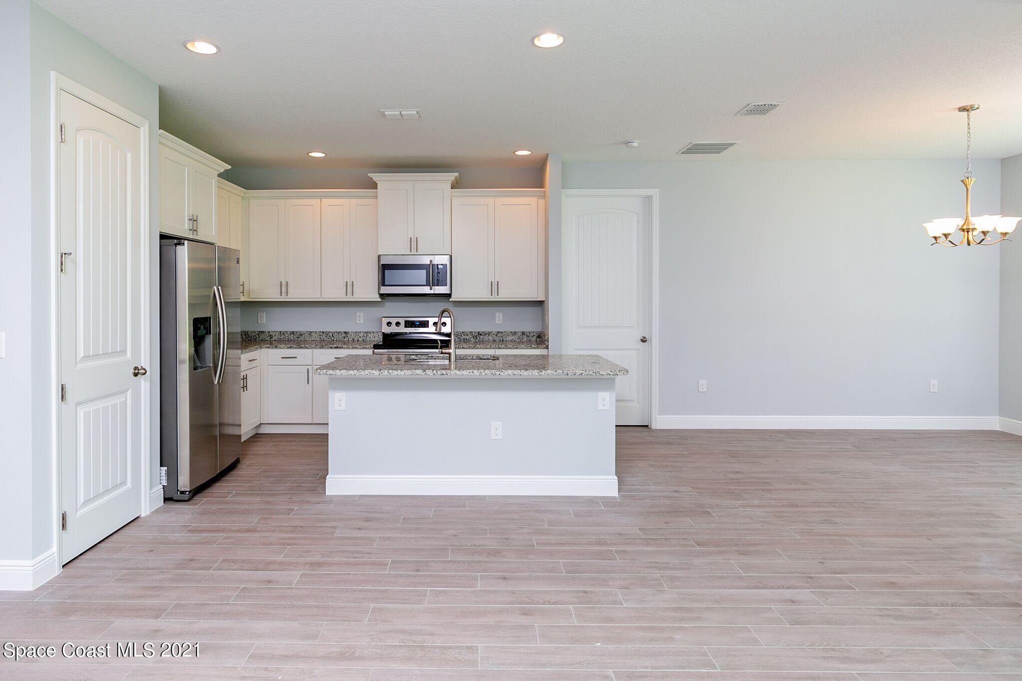 190 Turk Road Southwest Palm Bay, FL 32908 - Photo 13 of 22 open 2