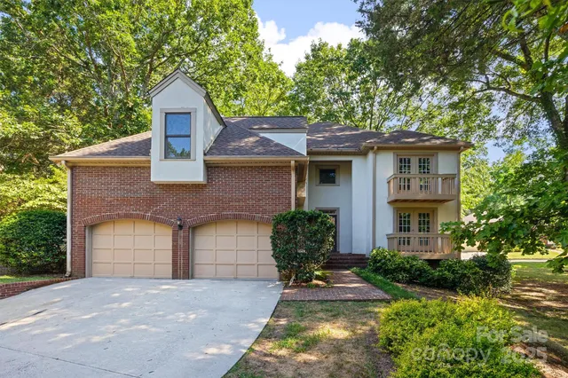 $675,000 | 5206 Dun Robin Lane, Charlotte, NC 28226