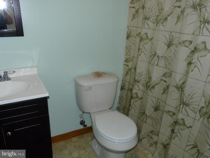 278 Water Plant Road Middletown, VA 22645 - Photo 21 of 30 Bath