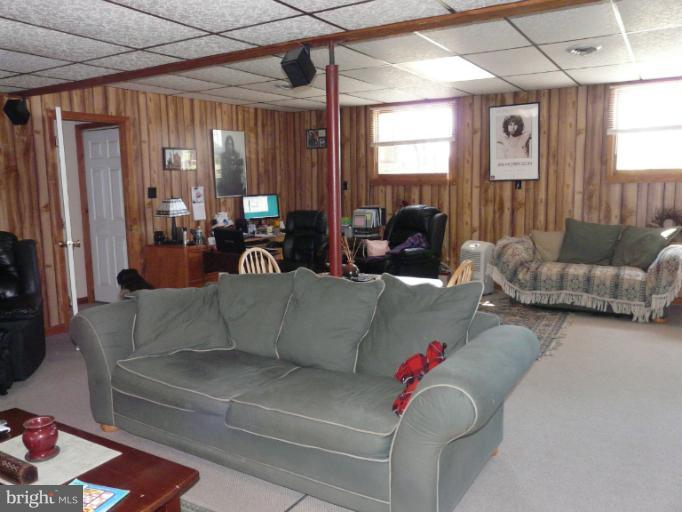 278 Water Plant Road Middletown, VA 22645 - Photo 23 of 30 Family Room