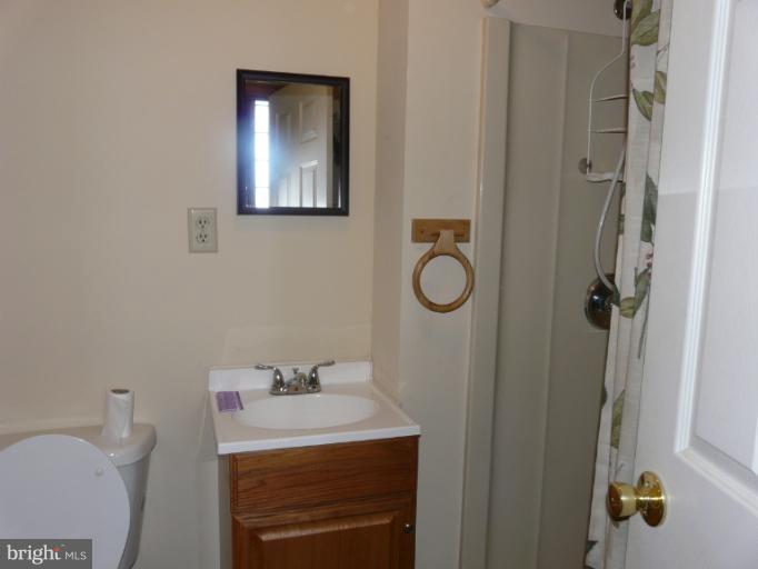 278 Water Plant Road Middletown, VA 22645 - Photo 26 of 30 Bath