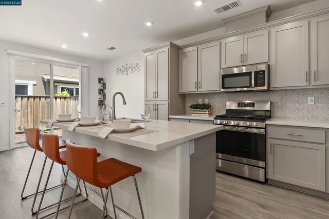 $678,500 | 28-28 Springbrook Lane, Pittsburg, CA 94565