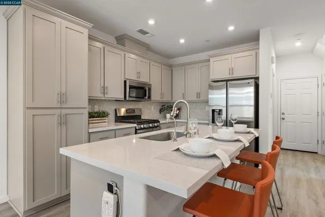 $678,500 | 28-28 Springbrook Lane, Pittsburg, CA 94565