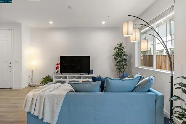 $678,500 | 28-28 Springbrook Lane, Pittsburg, CA 94565