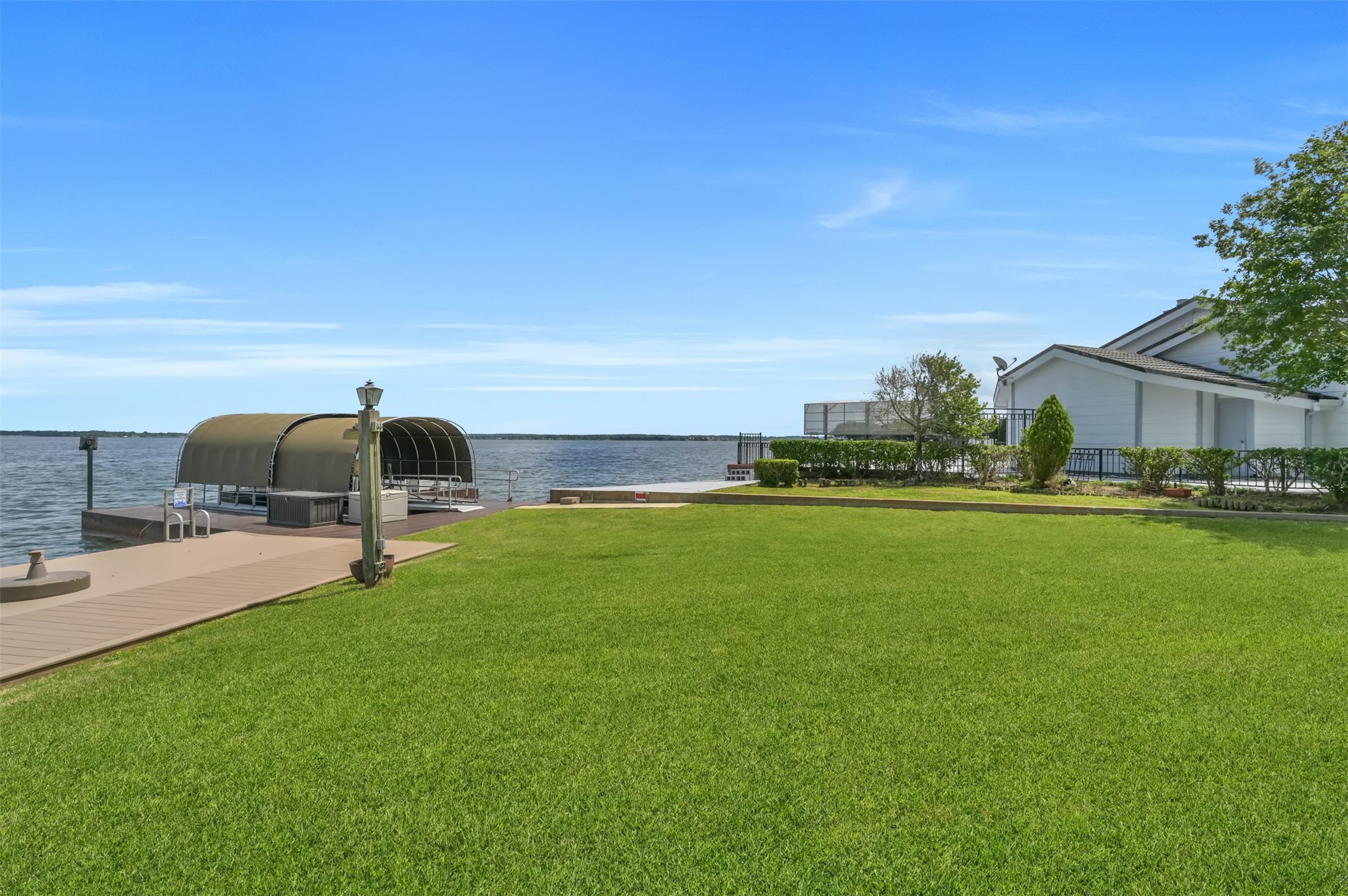 35 Lakeview Village Conroe, TX 77356 - Photo 26 of 34 a garden view with a outdoor space