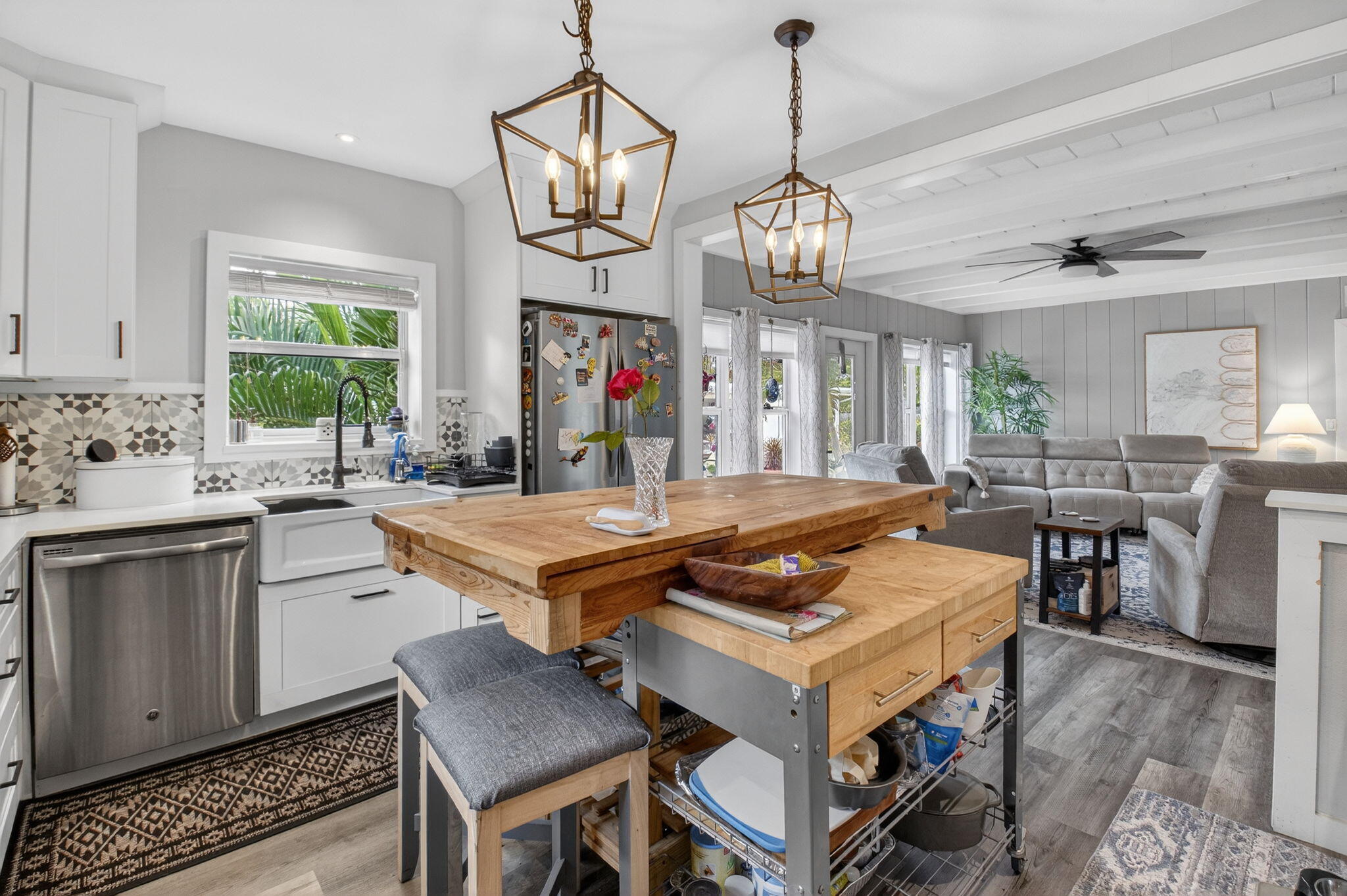 233 Northeast 12th Street Delray Beach, FL 33444 - Photo 31 of 55 a large kitchen with a table and chairs in it