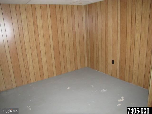 158 Pickett Road Dover, PA 17315 - Photo 13 of 25 Gallery Image 13