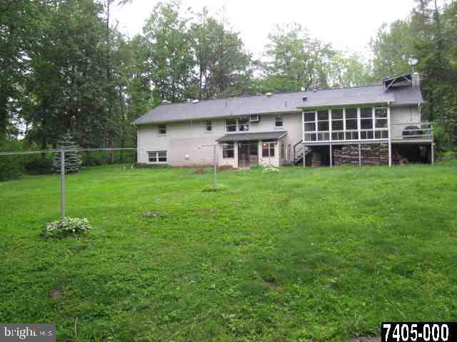 158 Pickett Road Dover, PA 17315 - Photo 21 of 25 Gallery Image 21