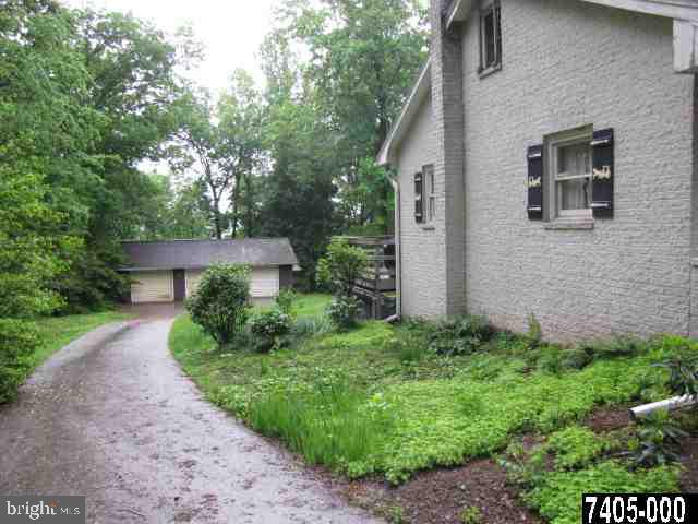 158 Pickett Road Dover, PA 17315 - Photo 22 of 25 Gallery Image 22