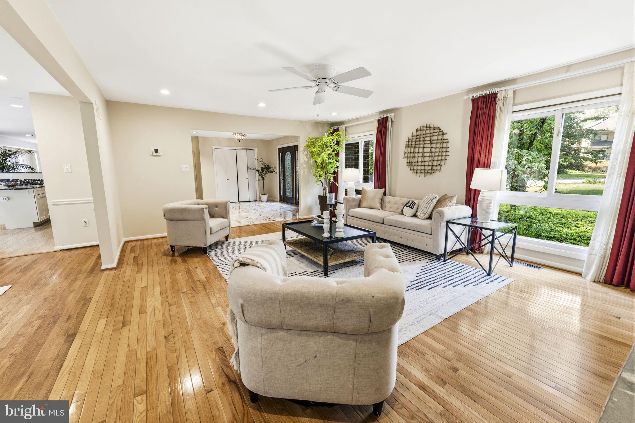 8566 Brickyard Road Potomac, MD 20854 - Photo 12 of 52 Living Room