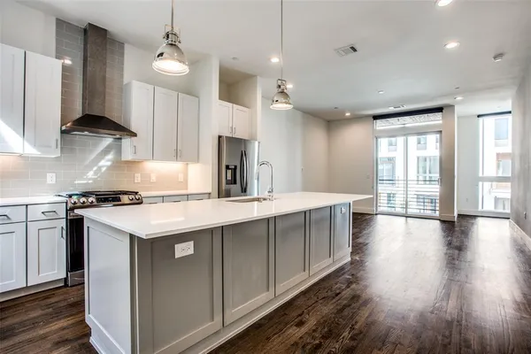 $3,675 | 2128 Ashby Street, Unit 602, Dallas, TX 75204