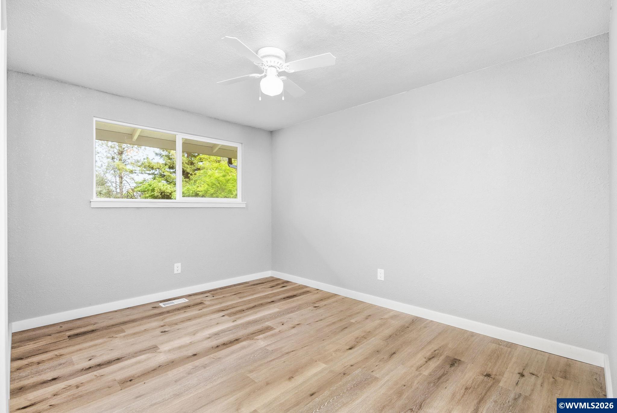 745 Southwest Barber Avenue Willamina, OR 97396 - Photo 16 of 33