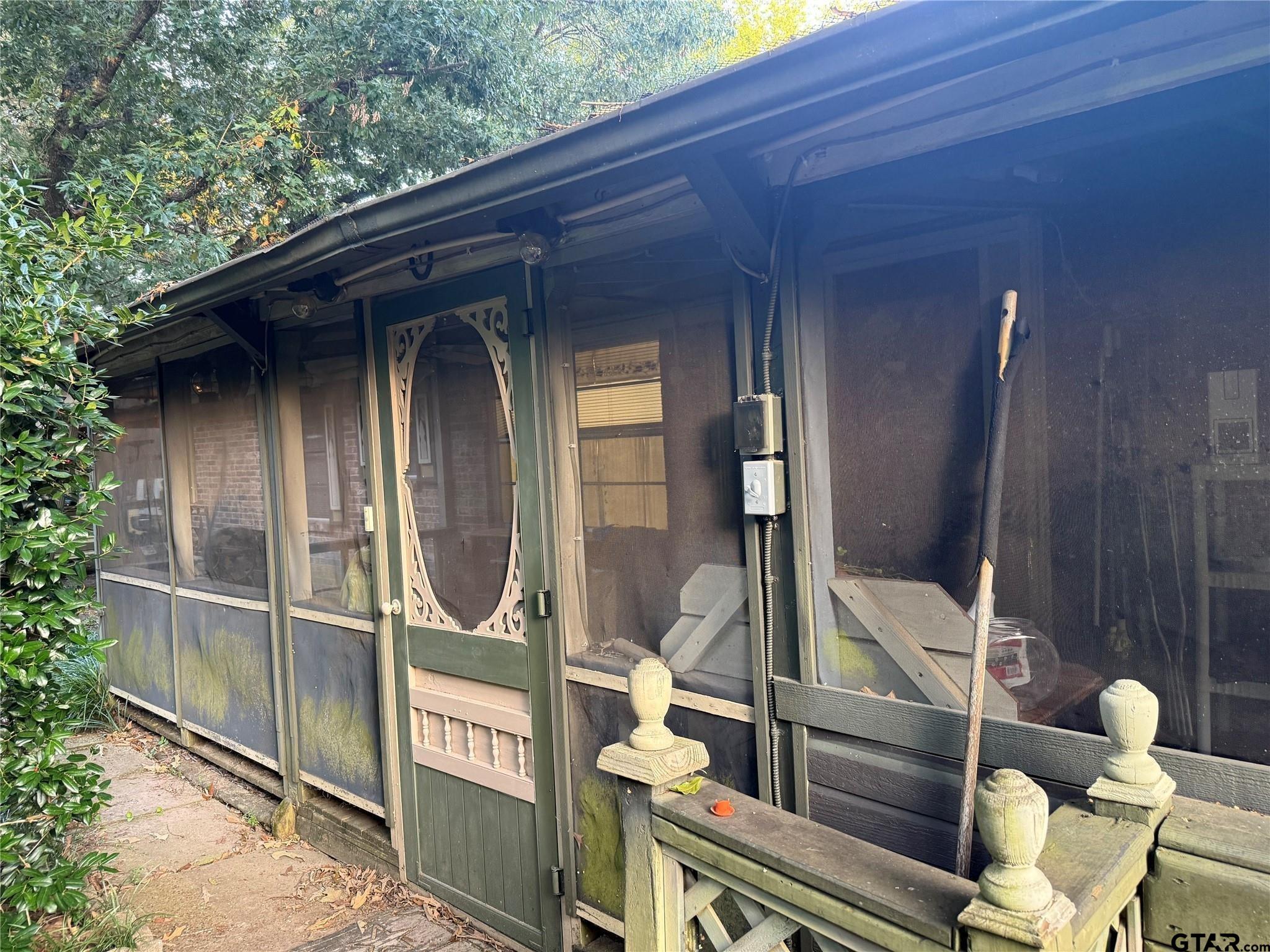 412 South Birch Street Van, TX 75790 - Photo 6 of 9 a view of deck with patio
