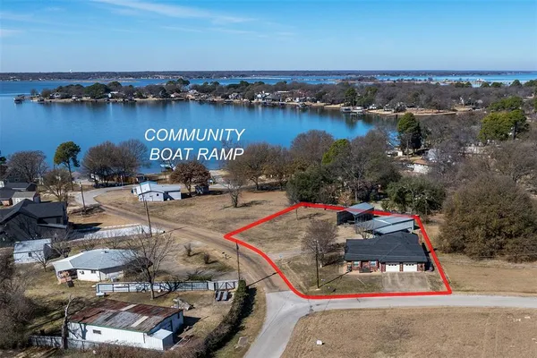 $410,000 | 224 Autumn Wood Trail, Gun Barrel City, TX 75156