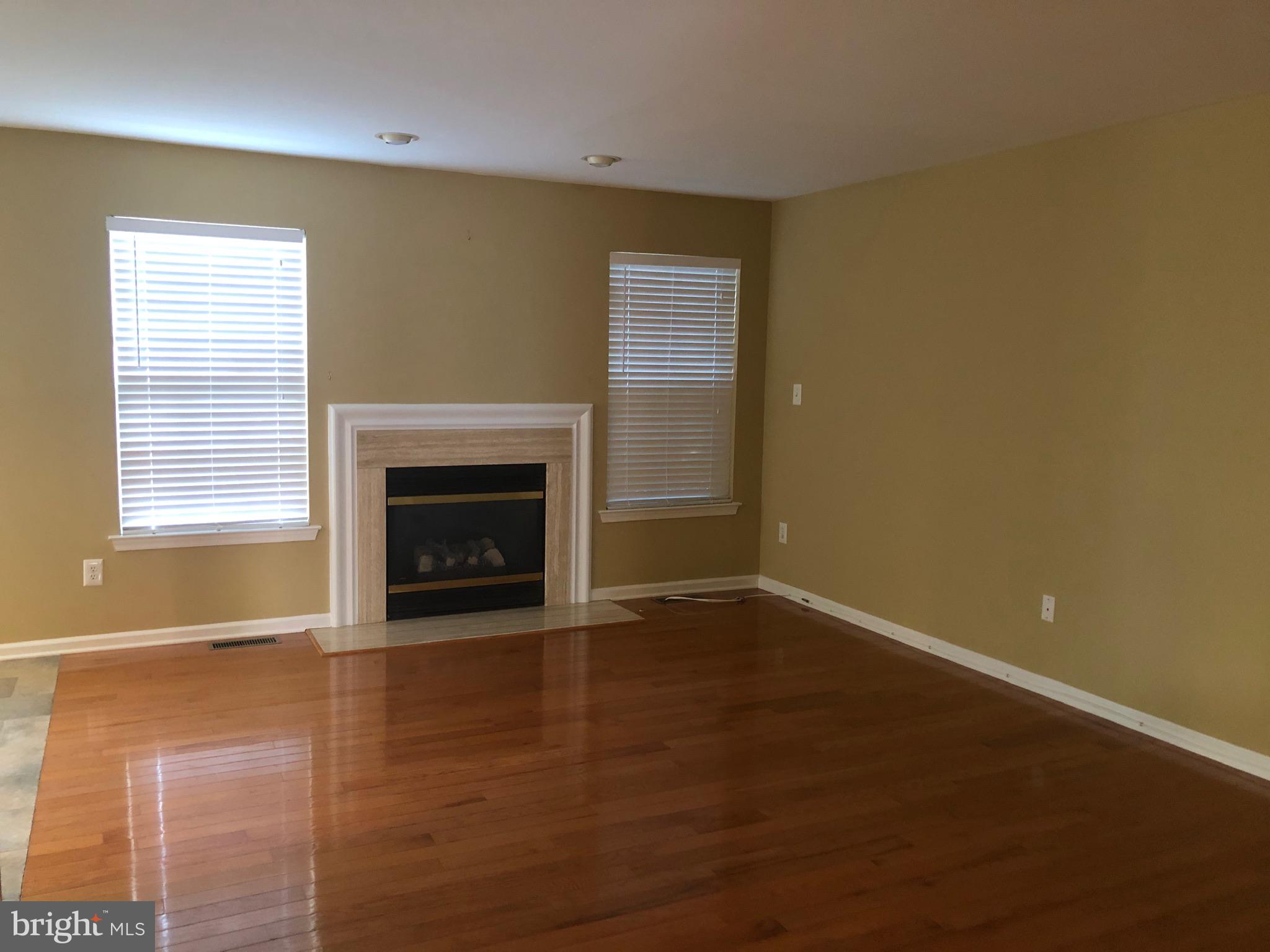 16 Hogan Way Moorestown, NJ 08057 - Photo 4 of 12 Family room