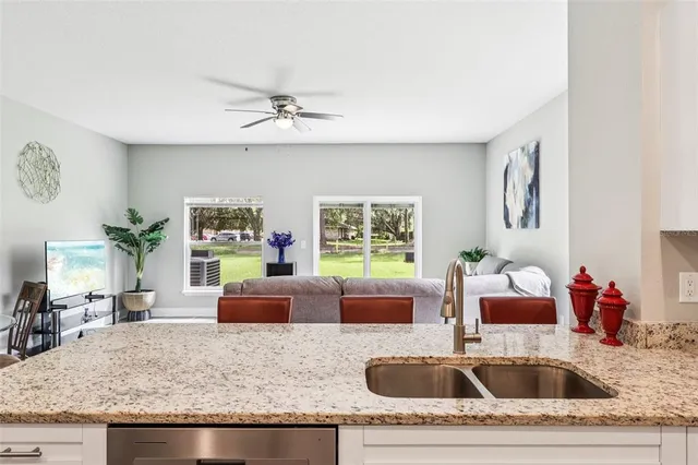 $2,300 | 1102 Fox Lake Drive, Lakeland, FL 33809