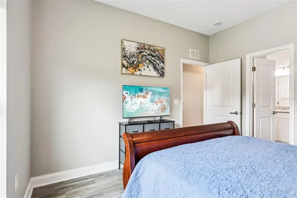 $2,300 | 1102 Fox Lake Drive, Lakeland, FL 33809