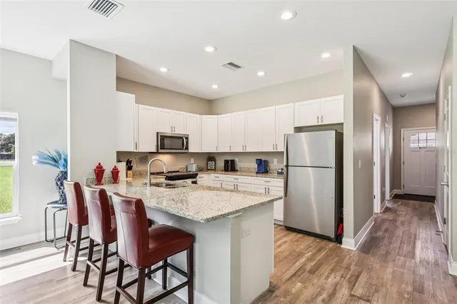 $2,300 | 1102 Fox Lake Drive, Lakeland, FL 33809