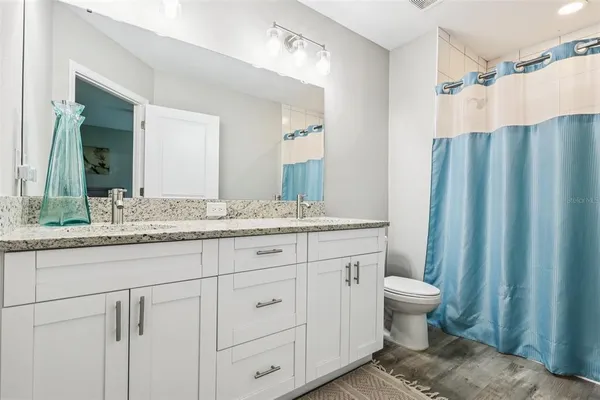 $2,300 | 1102 Fox Lake Drive, Lakeland, FL 33809