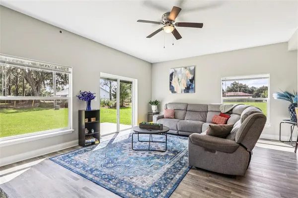 $2,300 | 1102 Fox Lake Drive, Lakeland, FL 33809