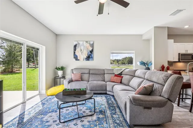 $2,300 | 1102 Fox Lake Drive, Lakeland, FL 33809