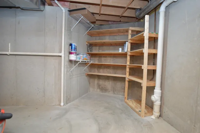 $269,000 | 1716 Pine Street, McHenry, IL 60051