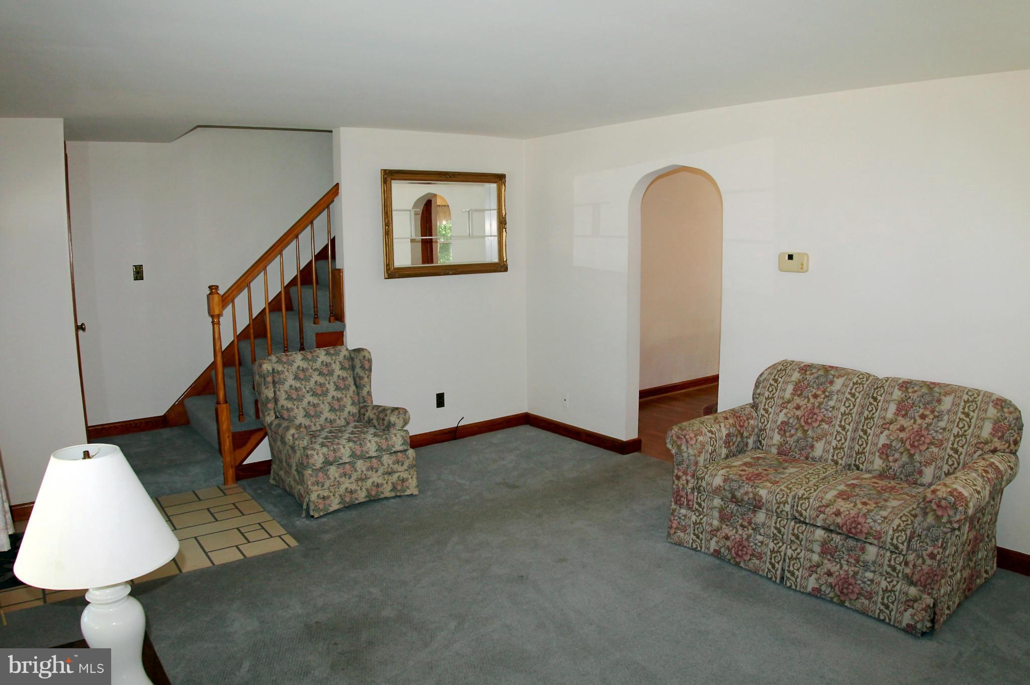 1535 Orlando Road Baltimore, MD 21234 - Photo 7 of 30 Living Room