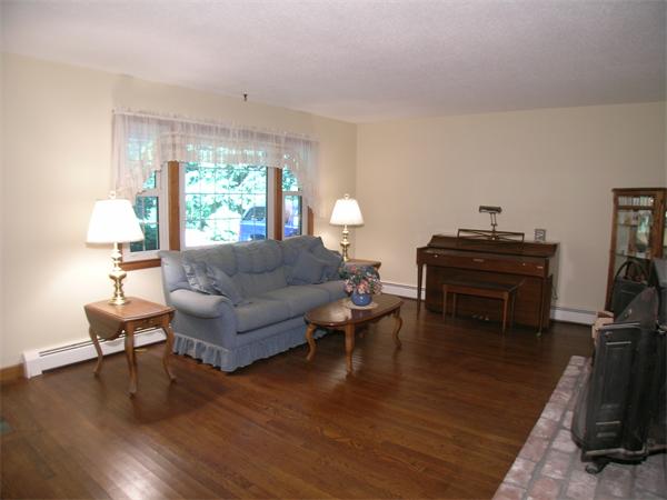 29 Providence Road Westford, MA 01886 - Photo 8 of 23 Gallery Image 8