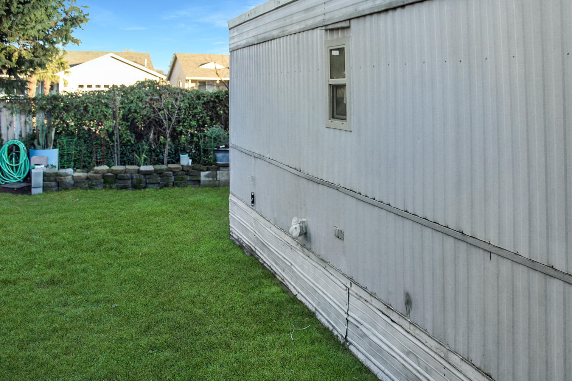 3635 Antelope Road, Unit SPC 19 White City, OR 97503 - Photo 13 of 16 Side Yard