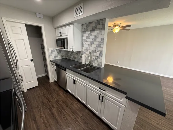 $140,000 | 4011 NASA Road 1, Unit 515, Seabrook, TX 77586