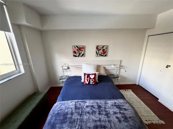 $2,500 | 2775 Northeast 187th Street, Unit 319, Aventura, FL 33180