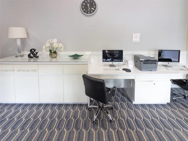 $2,500 | 2775 Northeast 187th Street, Unit 319, Aventura, FL 33180