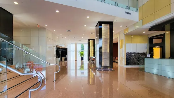 $2,500 | 2775 Northeast 187th Street, Unit 319, Aventura, FL 33180