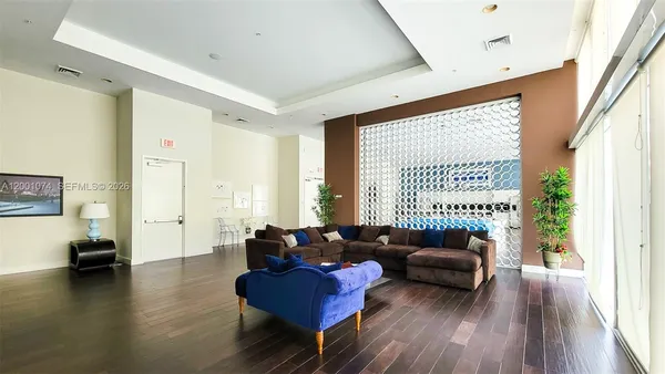 $2,500 | 2775 Northeast 187th Street, Unit 319, Aventura, FL 33180