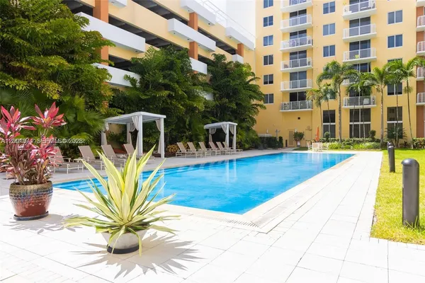 $2,500 | 2775 Northeast 187th Street, Unit 319, Aventura, FL 33180