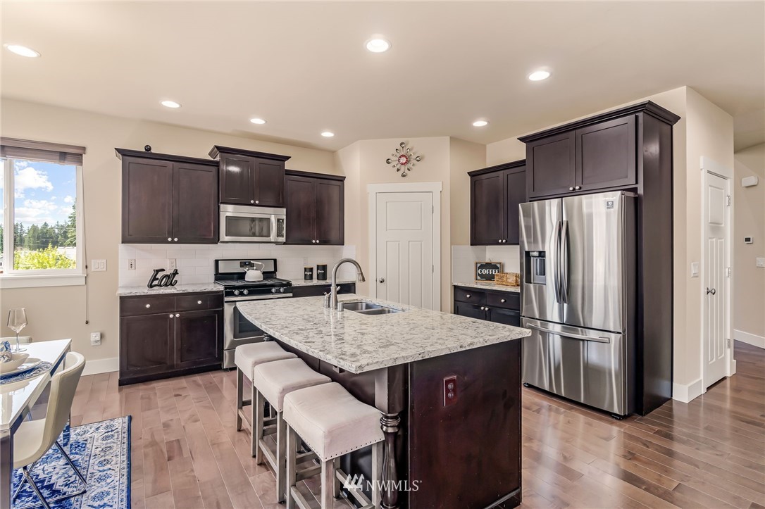 4030 177th Street Southeast Bothell, WA 98012 - Photo 9 of 38