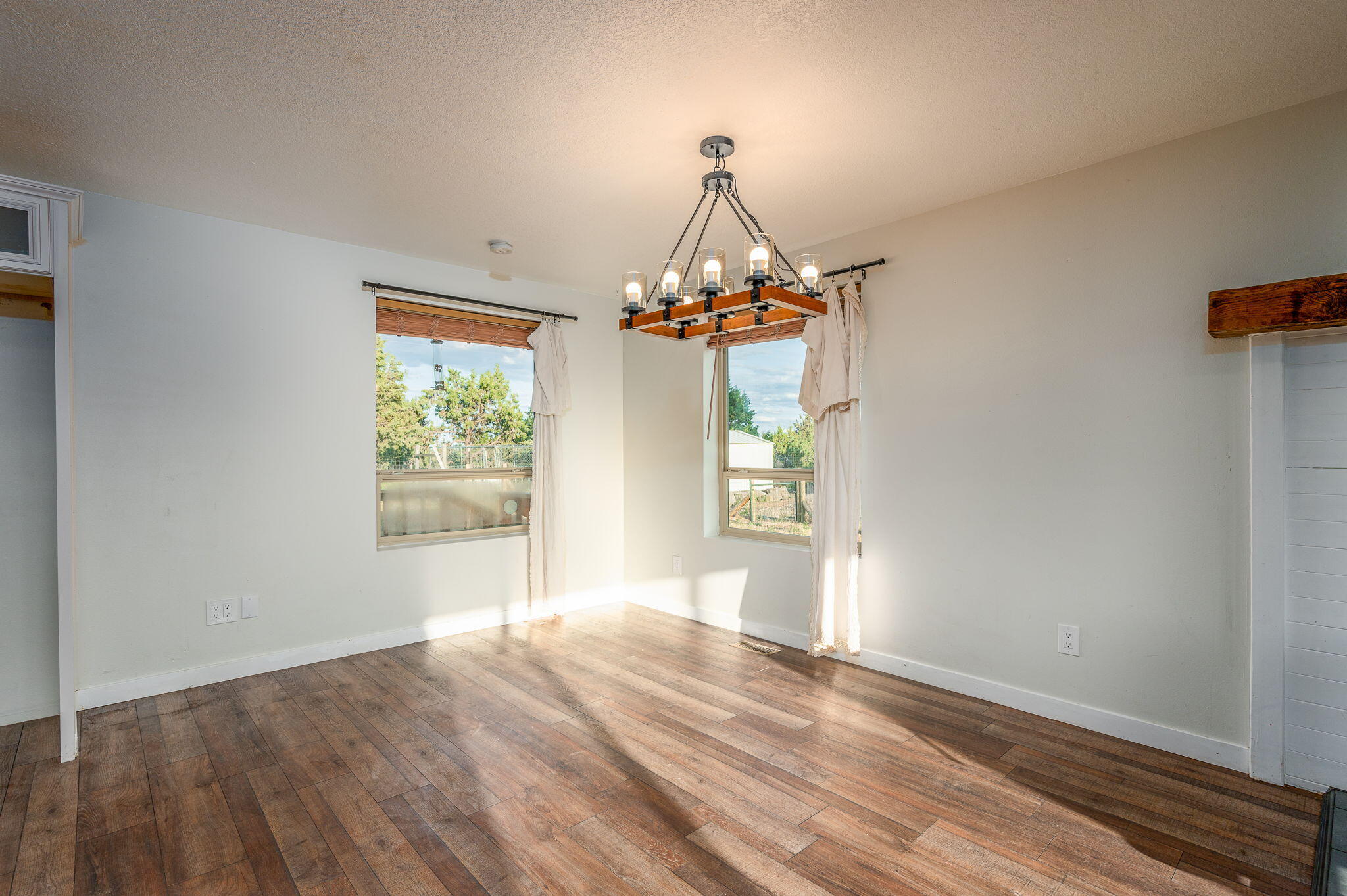 61391 Larsen Road Bend, OR 97702 - Photo 19 of 60 Dining Room