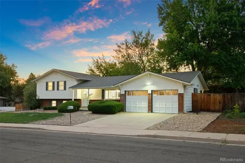 $800,000 | 8601 East Layton Avenue, Denver, CO 80237