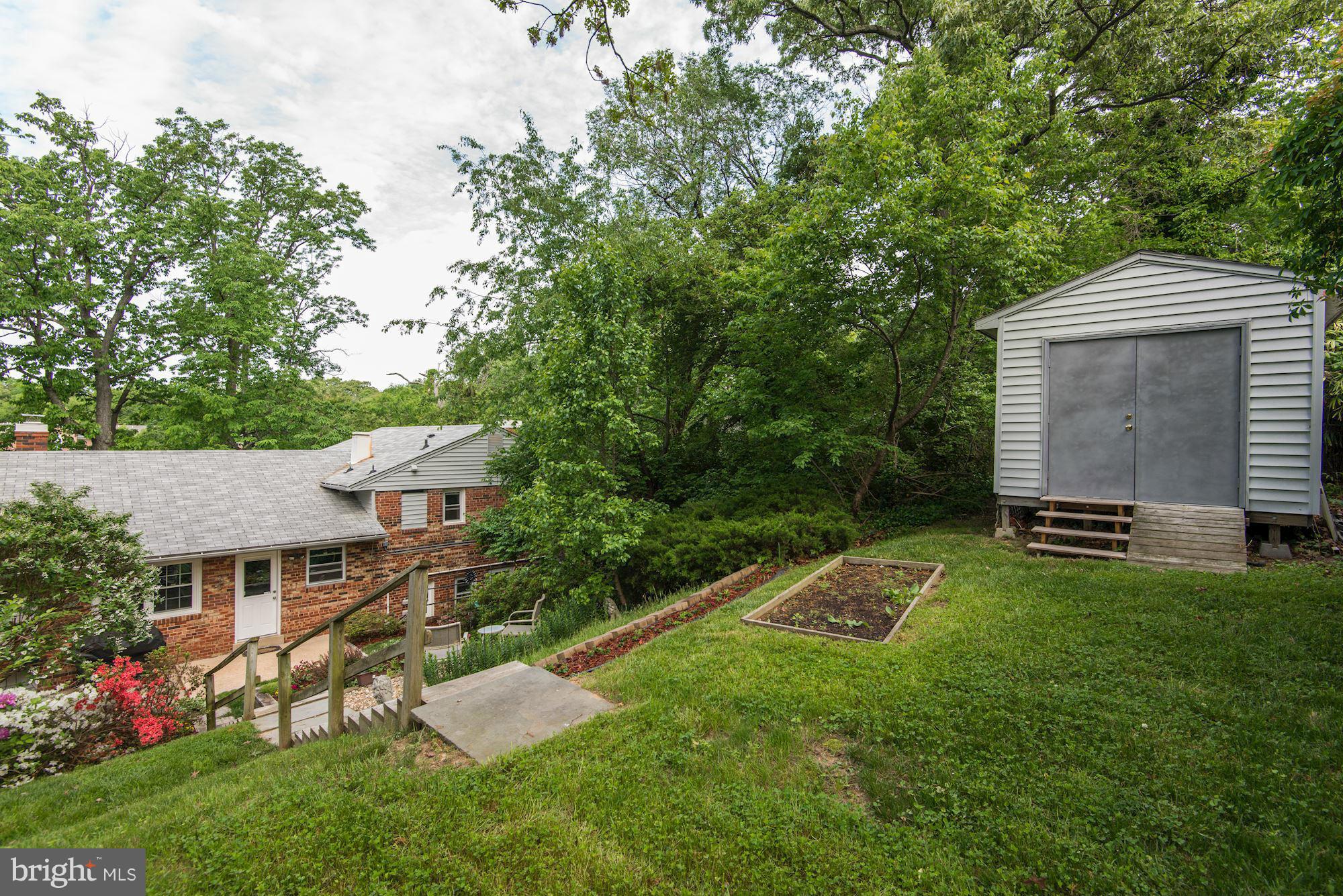 7113 Fort Hunt Road Alexandria, VA 22307 - Photo 30 of 30 Exterior (Rear)