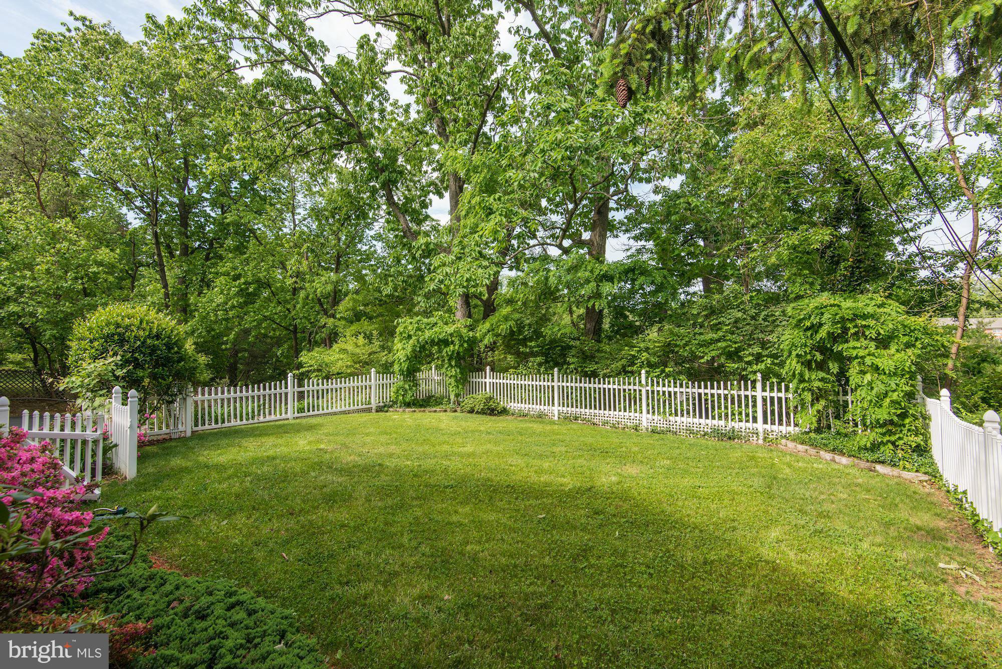 7113 Fort Hunt Road Alexandria, VA 22307 - Photo 4 of 30 Exterior (Front)