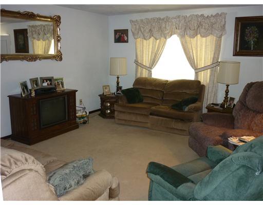 1313 Sugar Hollow Road Apollo, PA 15613 - Photo 9 of 13 Living Room.